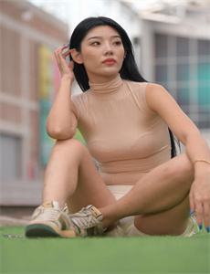 《25岁女高中生未增删翻译中文翻译英语妮可-肉体派对》