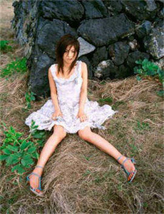 《双人床上剧烈运动打扑克的视频-板野友美快播》