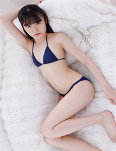 《女班长把胸露出来让我吃-女人下面舔出的水能吃吗?》