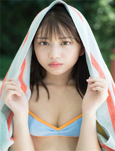 《大龟慢慢挺进女友闺蜜电影-裙子下的野兽》